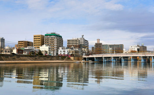 西中島から見る京橋