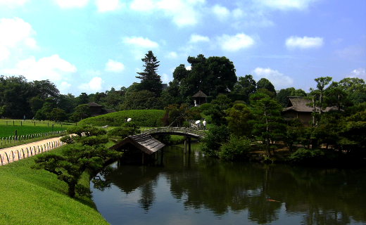 夏の後楽園は熱中症対策が必要かも。