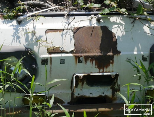 3代目サンバーのボンネット周辺