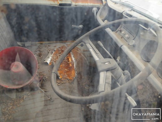 ミニエースの車内