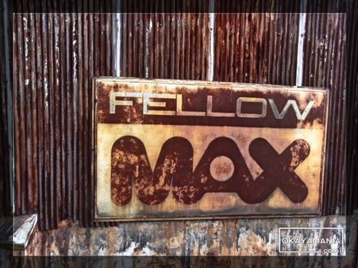 FELLOW MAXの看板