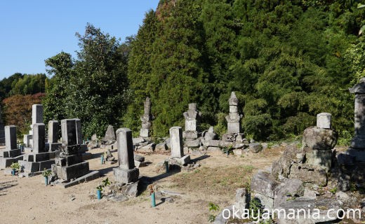 貝尾集落の墓地