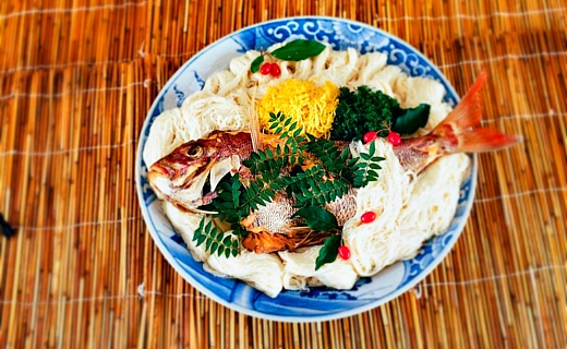 縁起物のタイ麺