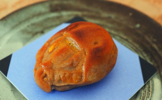 カブトガニ饅頭