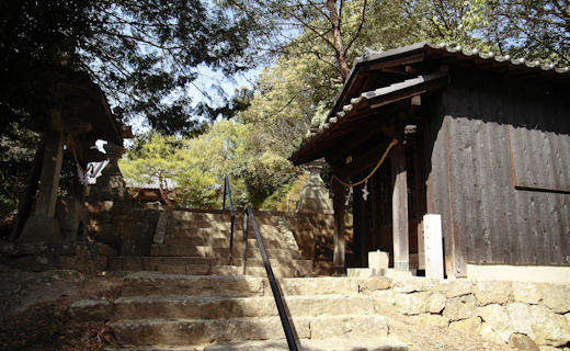 金山神社・社殿