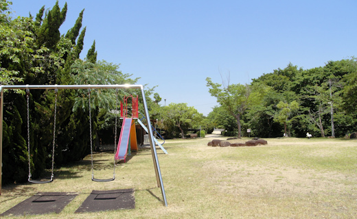 古城山公園の遊具