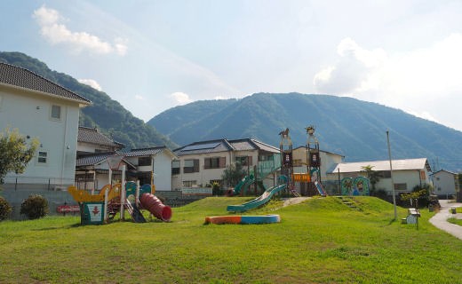 てったせせらぎ公園