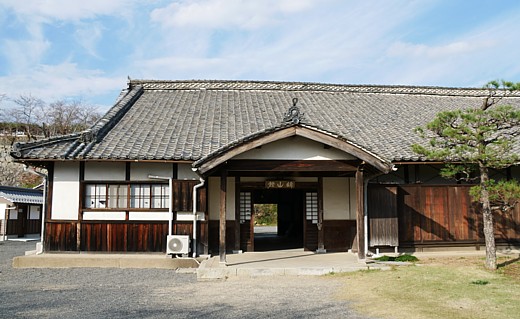 津山市・鶴山館