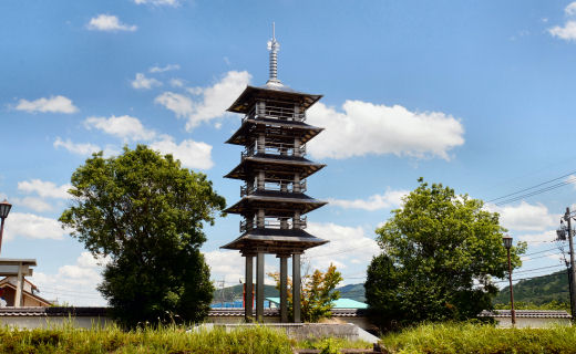 久米廃寺跡の五重塔