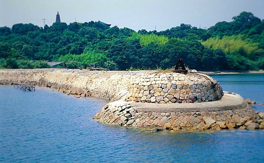 岡山藩時代に作られた防波堤