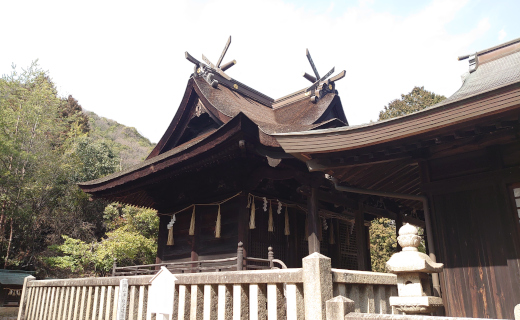 清田八幡神社の本殿
