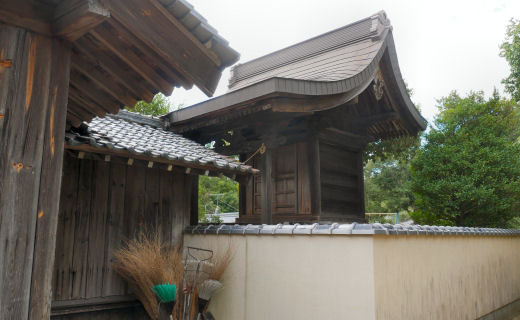 白山神社・本殿