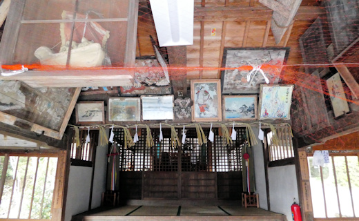 矢掛神社の拝殿の中