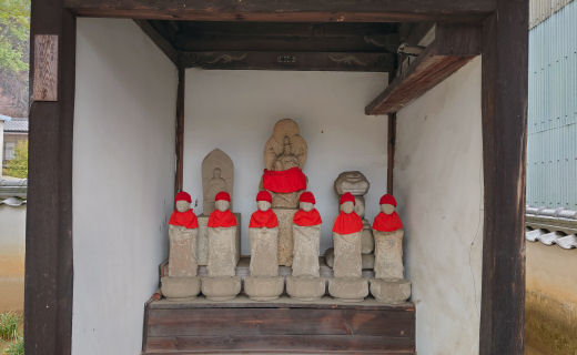 鹿苑院殿石塔婆（善福寺）